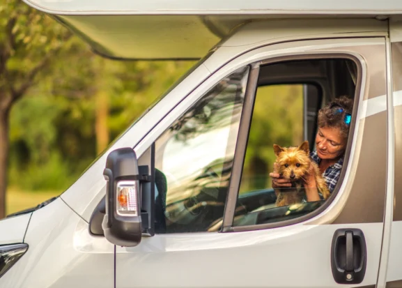 consejos-viajar-con-mascota-en-autocaravana